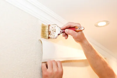 Pose de papier peint à Vauquois — revêtements muraux et toiles de verre